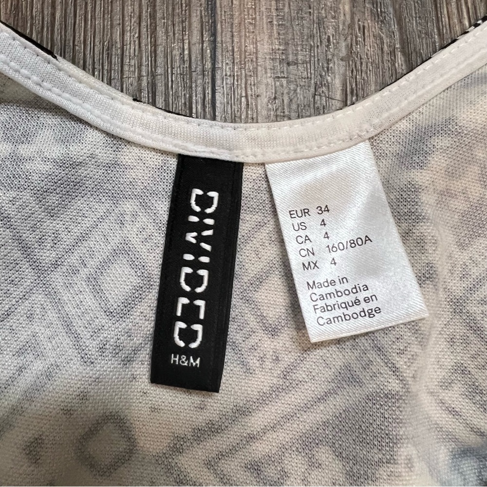 Divided Black And White Short Sleeves Fit and Flare Mini Dress Size 4 - Picture 3 of 6